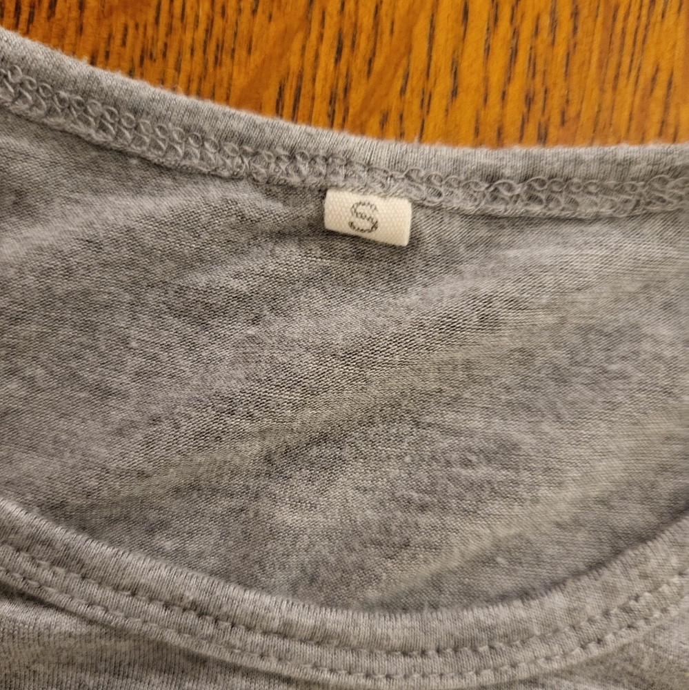 Gray soft tee - Picture 3 of 3